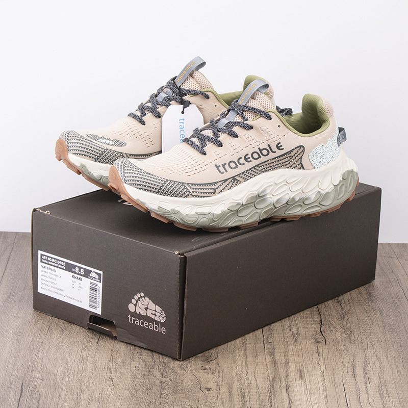 Трейл ранинг обувки – ултра леки, дишащи, антихлъзгващи и амортизиращи удара за четири сезона; горна част от мрежеста материя, EVA средна подметка и подметка от износоустойчива гума