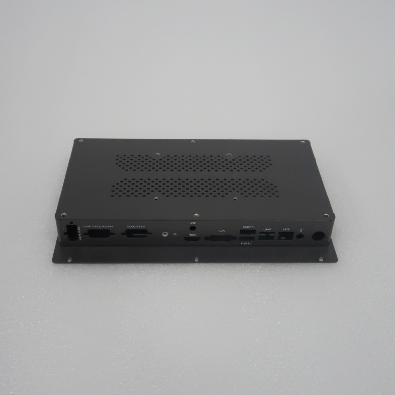 Kućište za pojačalo – limeno kućište od nehrđajućeg čelika ili aluminijske legure, debljina 0.5–20 mm, NC izrezivanje ploče, tolerancija ±0.05–0.5 mm, završna obrada sprejom