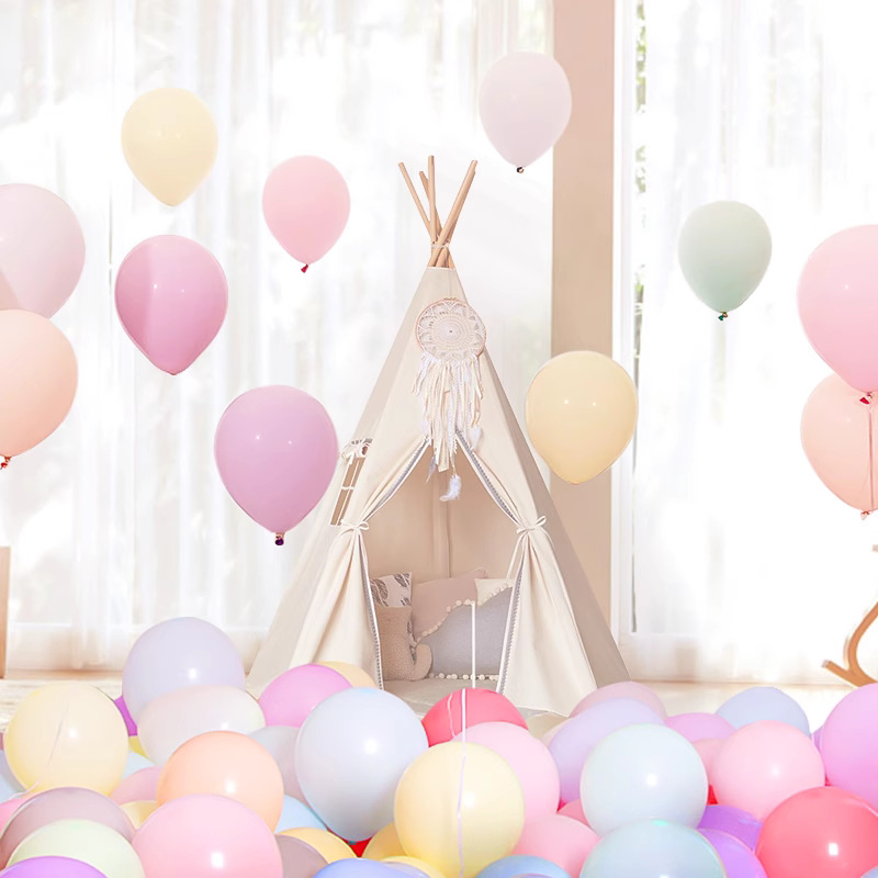 Držač balona za dekoracije — materijal: plastika; uvoz: Ne; IP licenca: Ne; pogodne prilike: sportski događaji