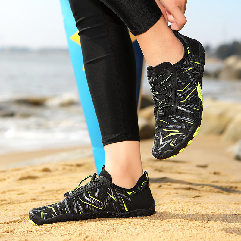 Pantofi pentru trasee pe râu – talpă din cauciuc natural, exterior din plasă, uscare rapidă, bandă elastică