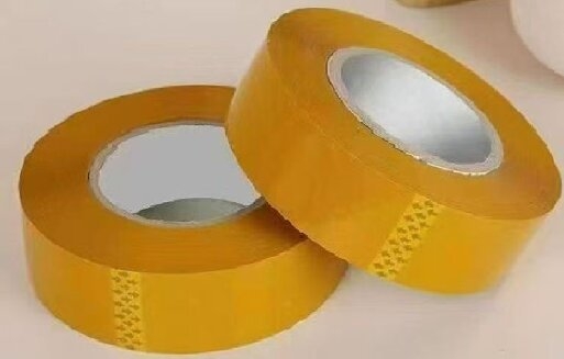 Прозрачна опаковъчна лента, BOPP филм, горещо стоп лепило, здраво залепване, добра якост, подходяща за запечатване и опаковане, диапазон на температурата -20 до 40 °C