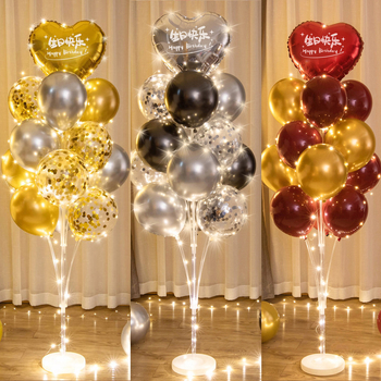 Osvijetljeni unutarnji festivalni stup | Materijal: Plastika | Unutarnja upotreba | Pogodno za sportske događaje | Marka: Drugo