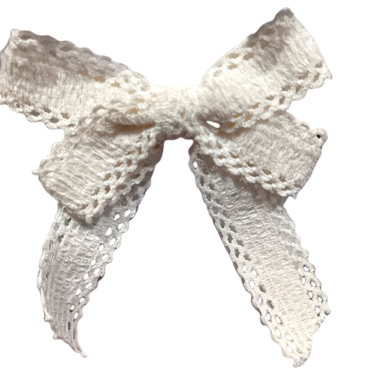 Traka s izrezbarenim rubom – poliester, za ručne radove i pakiranje; pogodna za odjeću, kućne tekstilije i industrijsku upotrebu