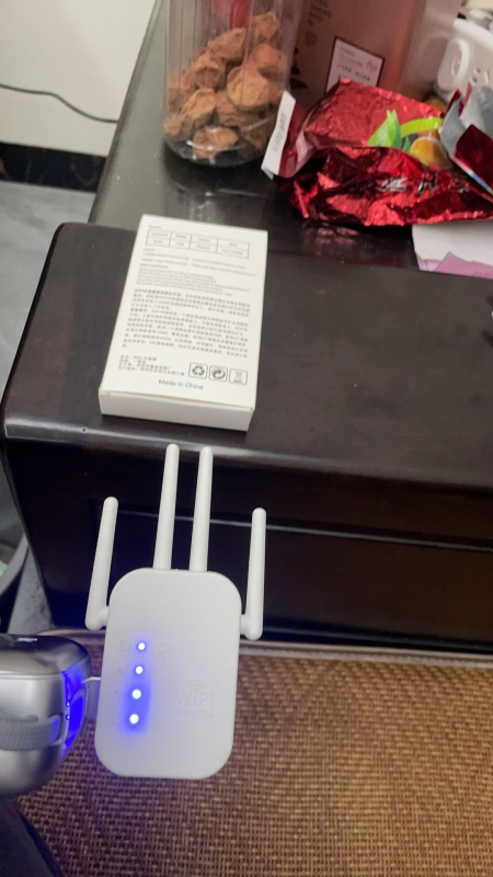 Δρομολογητής 4G με ενισχυτή WiFi, διαπεραστός τοίχος και επαναμεταδότης ευρυζωνικού Internet (4G, WiFi, διείσδυση τοίχου, ευρυζωνικός επαναμεταδότης, λανσαρίστηκε 2024-03)