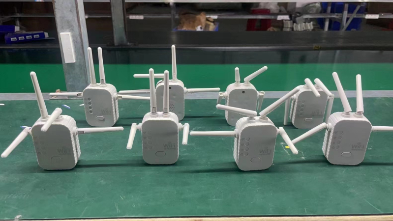 WiFi pojačivač signala za kućnu mrežu, repetitor, četiri antene, model F-0367, 802.11n, doseg do 300 m