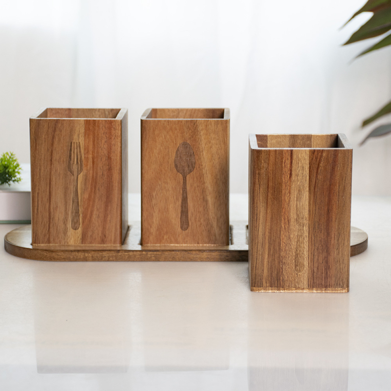 Drveni stolni organizator pribora – prostor za štapiće, žlice, nože i vilice, 1L kapacitet, model L5-14, mogućnost logotipa