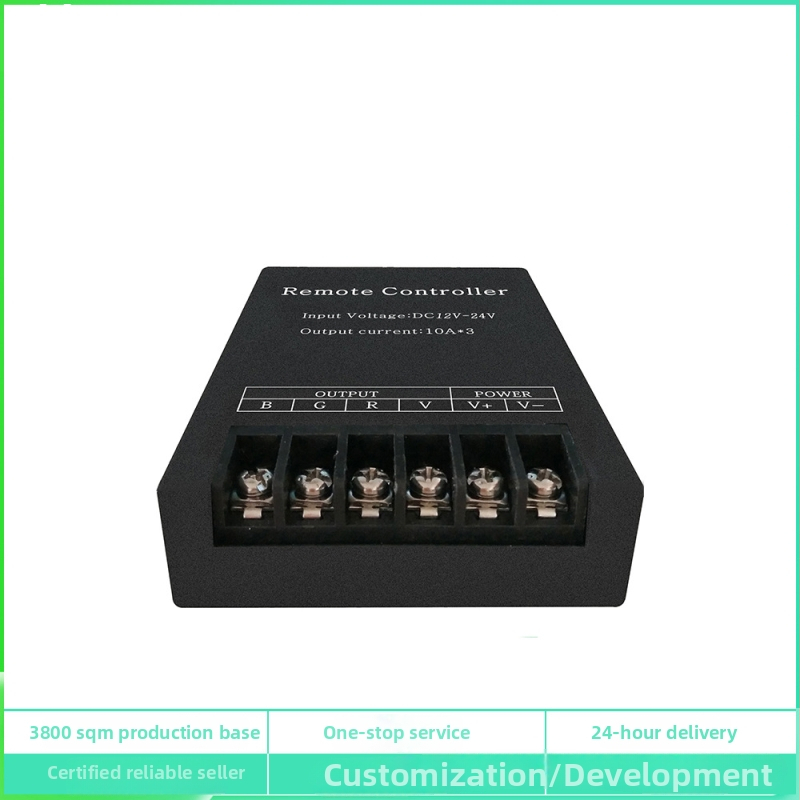 RGB LED pojačivač signala za LED trake, metalno kućište, 5–24V, IP20, vijčani terminal, upravljanje putem kontrolera