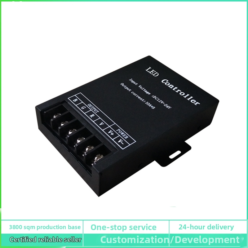 RGB LED pojačivač signala za LED trake, metalno kućište, 5–24V, IP20, vijčani terminal, upravljanje putem kontrolera