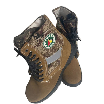 Ghete de intervenție pentru incendii forestiere, rezistente la foc, anti-perforație, anti-șoc, rezistente la temperaturi mari; Material: țesătură tricotată; Partea superioară: înălime medie; Vârf: vârf din oțel