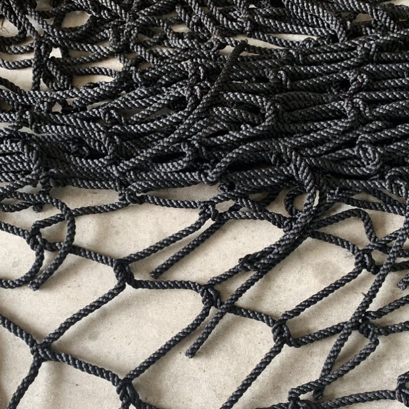 Κοινό δίχτυ ασφαλείας για αναρρίχηση, μοντέλο 032, πολυεστερικό υλικό υψηλής αντοχής, αντοχή φόρτου 1500 kg, κατάλληλο για κρέμαση και αναρρίχηση δικτύων