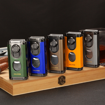 Fémből készült szivarszúró öngyújtó beépített szivar-tűvel, cigarettatartóval és szivarvágóval – szélvédett, bután üzemanyag, logó nyomtatás elérhető, GALINER