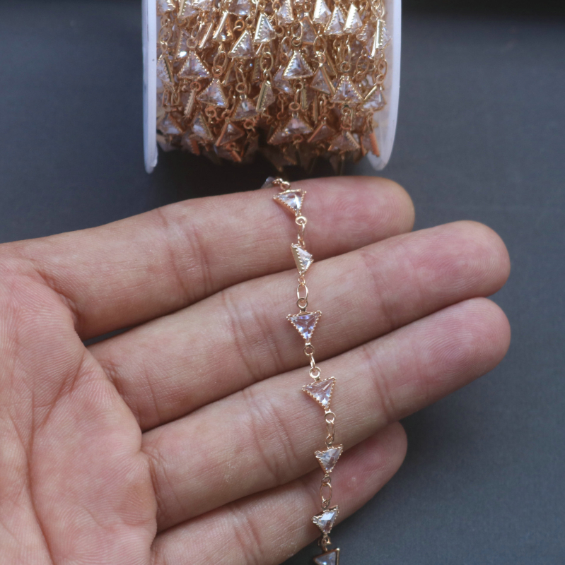 Bakrena lančana narukvica s geometrijskim oblicima i cirkonima, ručna izrada, elektroplatiranje, prilagodljivo, jesen 2025