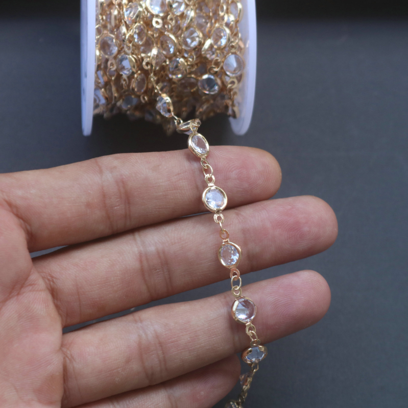 Bakrena lančana narukvica s geometrijskim oblicima i cirkonima, ručna izrada, elektroplatiranje, prilagodljivo, jesen 2025