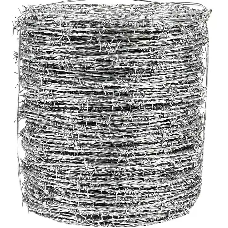 Melegen galvanizált acélhálós háló, dupla csavarással, Siro-stílusú elrendezés, jobbkezes tekerés, testreszabható húzószilárdság biztonsági kerítéshez