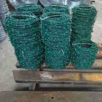 Lágyacélból készült tövisdrótháló kerítés, dupla tekeredés, jobb oldali tekerés, szakítószilárdság 350, vasúti védelemre
