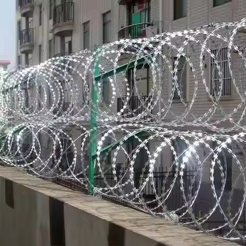 Galvanizált rozsdamentes acélból készült pengés drót, kettős csavarodás, Siro stílus, jobb oldali csavarodás, testreszabott húzószilárdság, Fang di