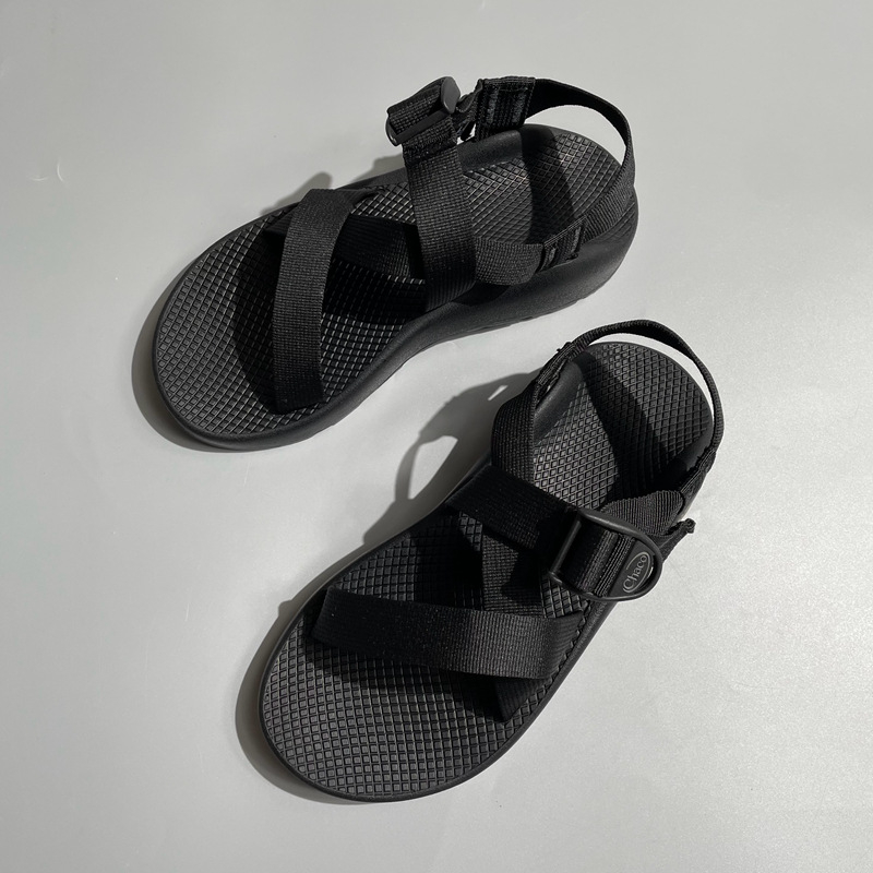 Muške plažne sandale s otvorenim prstom, gornji dio od tkanine, potplat od gume – prozračne, vodootporne i protuklizne.