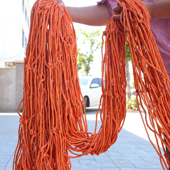 Brtvljena mreža Lu Zhan – Tip: brtvljena mreža; Opseg uporabe: brtvljena mreža, zaštitna mreža za staklenike otporna na vjetar, mreža za zatvaranje tereta; Funkcija: zaštita i sprječavanje pada; Podrijetlo: Šandong, Kina