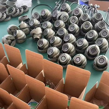 Rw-cam-dz3 AHD belső járműre szóló kamera buszok és teherautók számára, széles látómező, fém kupola kialakítás, 12V tápellátás