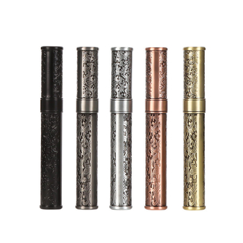 Tub metalic pentru trabucuri, cu umidificator, portabil, gravură fină