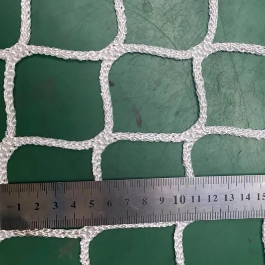 Mreža za pokrivanje kamiona – model 046, visokokvalitetni poliester, nosivost 100 kg, zaštitni pokrov