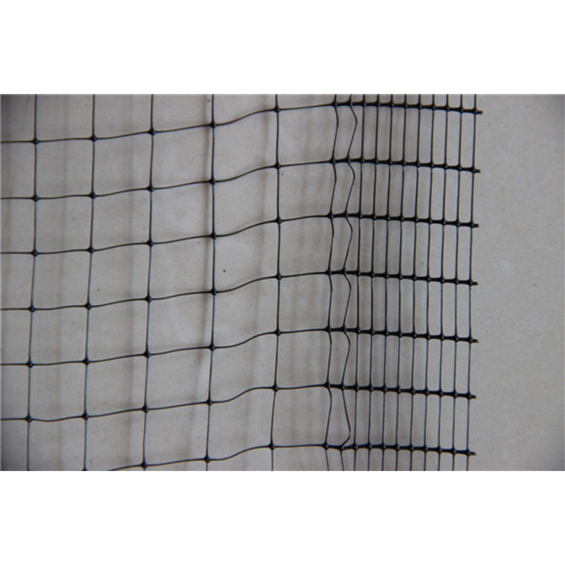 Plasă extrudată anti-păsări pentru livezi HY-XF | polipropilenă; protejează puieții de pomi fructiferi; utilizare: plantarea legumelor și a pomilor fructiferi