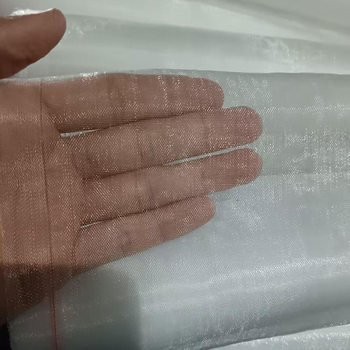 Plasă anti-insecte din polietilenă, 60-mesh, ochiuri 10–120 µm, diametru fir 0.2 mm, durată de viață 3–5 ani, pentru legume, pomi fructiferi și flori