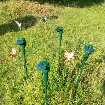 Vrtni dekorativni ornament – kolibri s perima, plastično tijelo, solarno i baterijsko napajanje