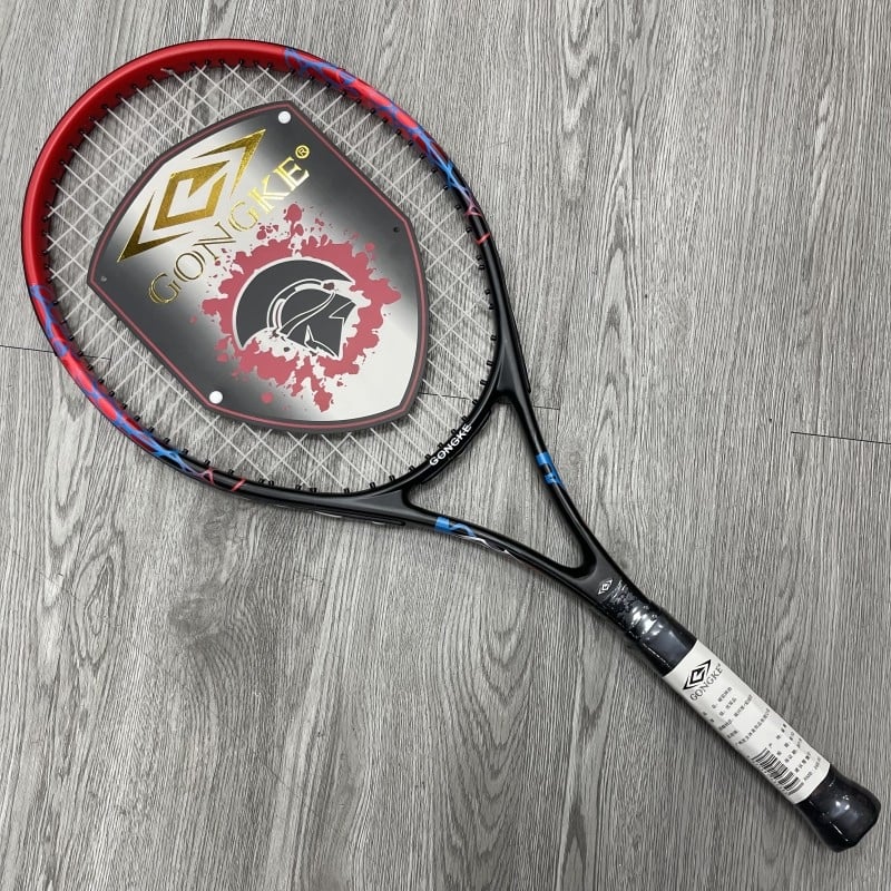 Conquer tenis raketa, okvir od aluminijskog legura, težina 95-100 g, ručka G5, ravna osovina