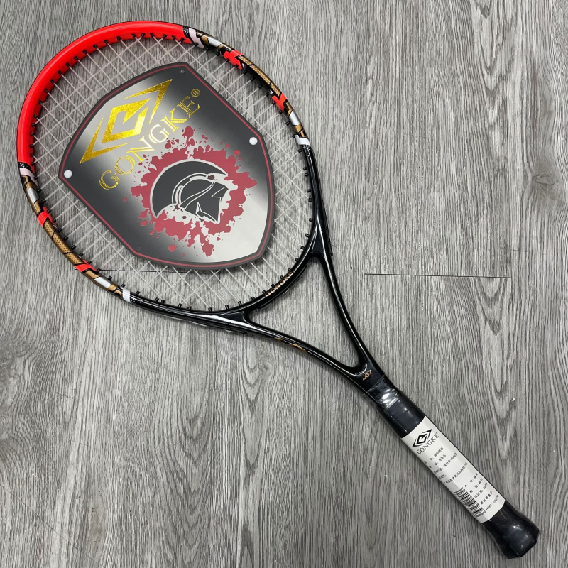 Conquer tenis raketa, okvir od aluminijskog legura, težina 95-100 g, ručka G5, ravna osovina