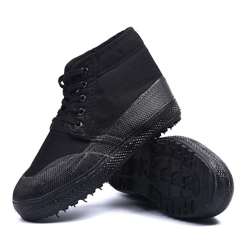 Pantofi de drumeție | Exterior din piele sintetică; Talpă din cauciuc antiderapant; Înălțime joasă; Toc mic 1–3 cm; Pentru toate anotimpurile