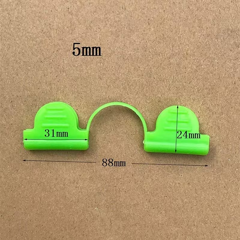 Clip de plastic pentru fixarea membranei în seră