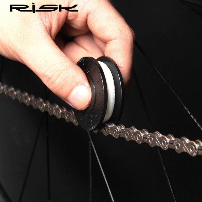 Kit de întreținere a lanțului pentru bicicletele de munte și de drum, cu suport pentru lanț, curățător de lanț și lubrifiant de lanț; brand: RISK; personalizare disponibilă; etichetă privată licențiată