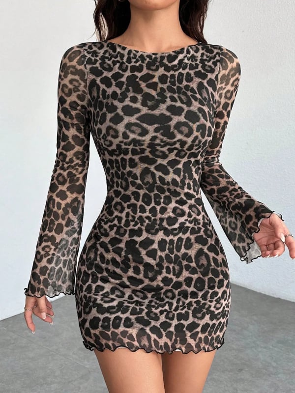 Haljina s leopard uzorkom i mrežastim panelom, zaobljenim izrezom, dugim rukavima i kratkom mrežastom suknjom