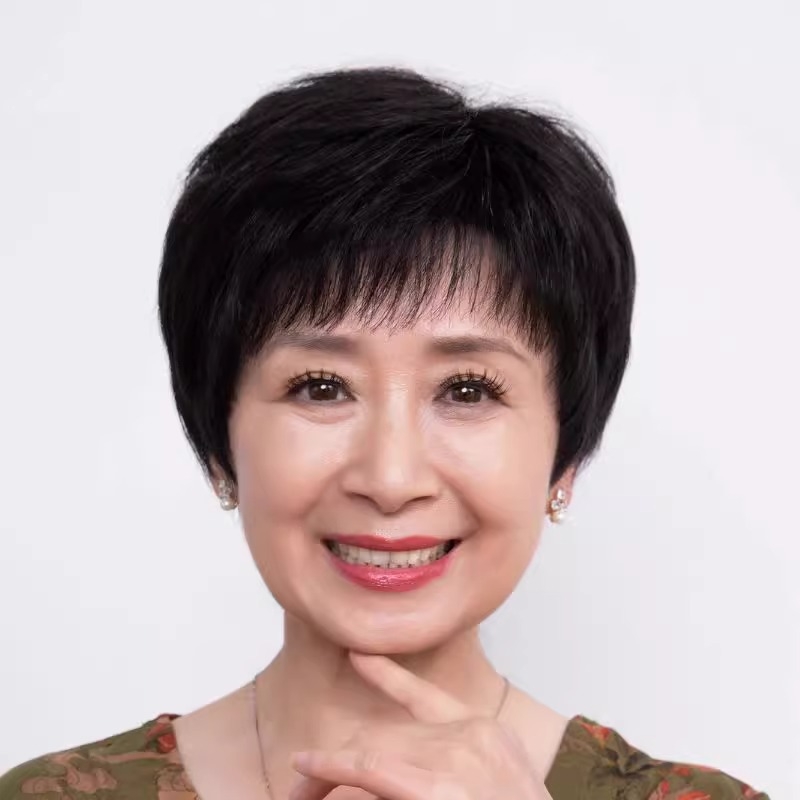 Középkorú és idősebb nők számára kemoterápia okozta hajhullásra — rövid, teljes fejfedős paróka valódi emberi hajból, könnyű és lélegző