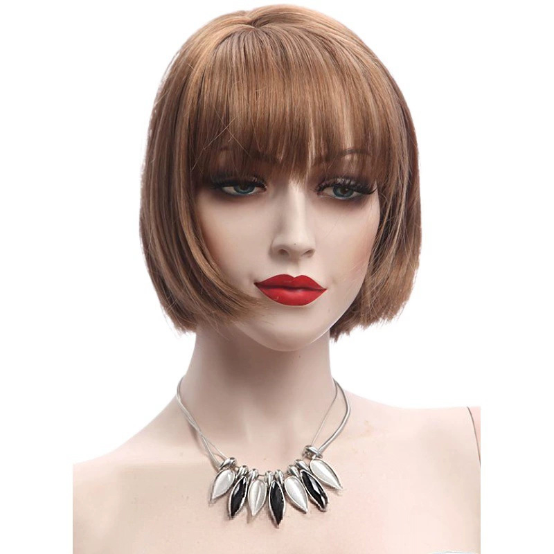 Perucă lungă, păr drept, breton oblic; fibre rezistente la temperatură; poate fi vopsită; Model 9549