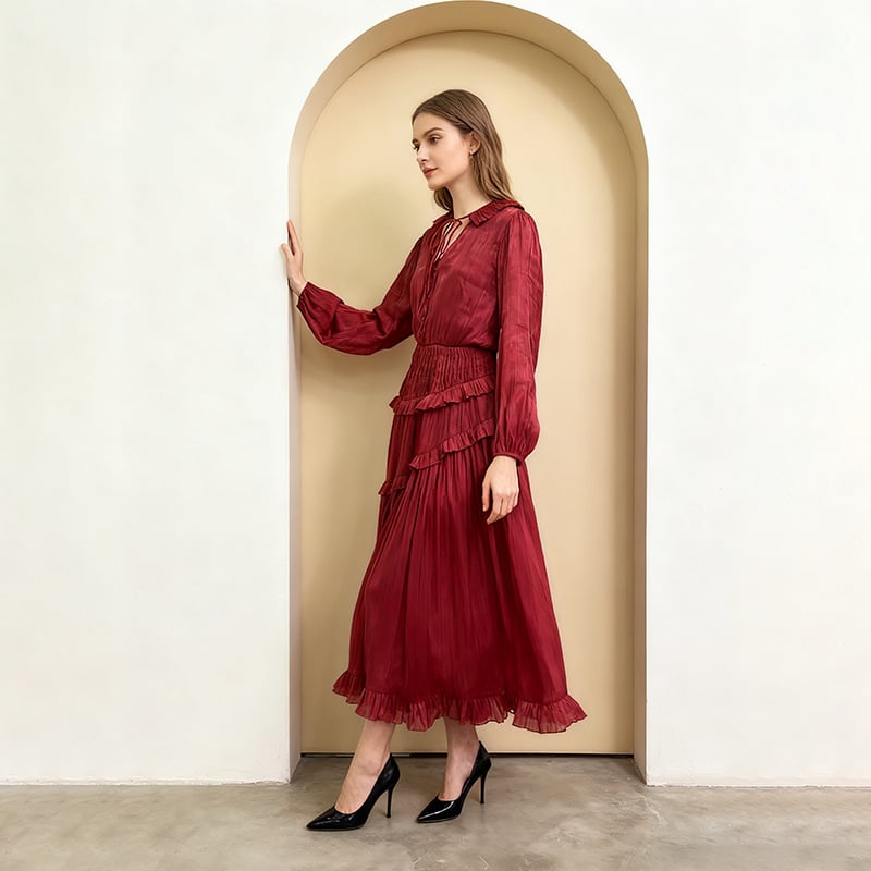 Rochie cu stil neregulat, decolteu în V, mâneci lungi, talie înaltă, poliester flexibil (toamna 2025)