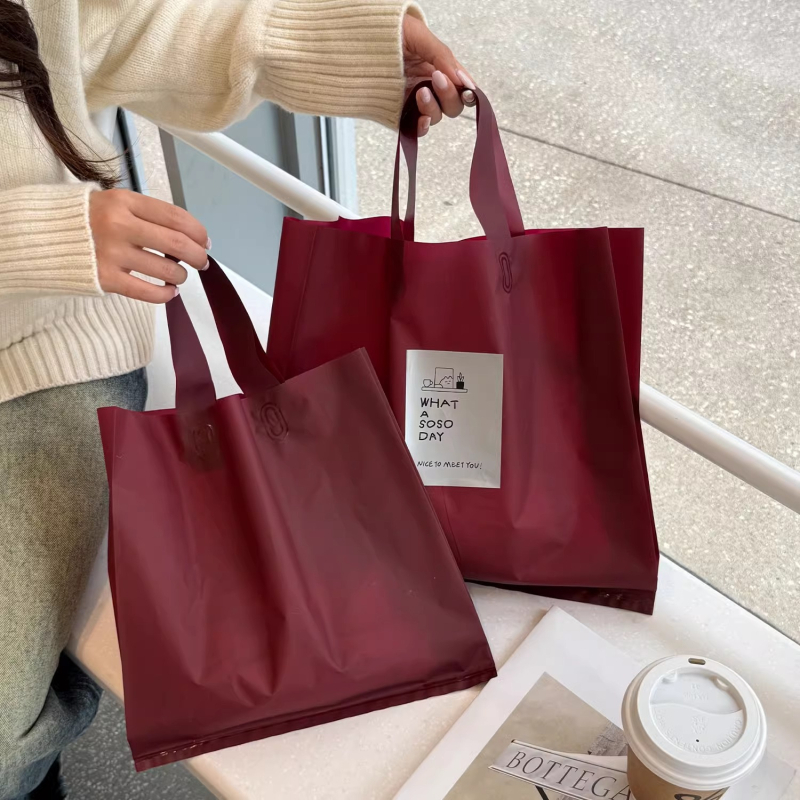 Torba za odjeću — debeli plastični materijal, dvostruko slojevita, debljina 16; Mu Ming Packaging marka; za pakiranje odjeće; duljina ručke 50 cm