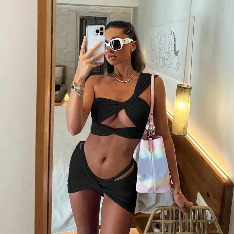 Ženski trodjelni bikini set s jednim ramom; s čeličnom podstavom i jastučićima za dekolte; jednobojni uzorak; vanjska tkanina poliester-nylon, podstava od spandexa