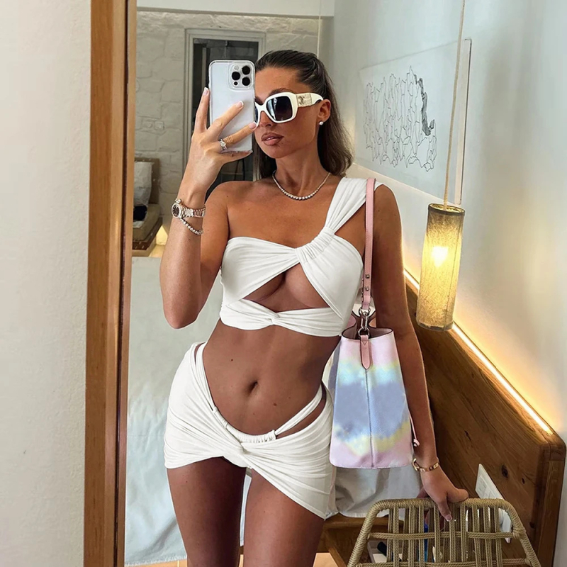 Ženski trodjelni bikini set s jednim ramom; s čeličnom podstavom i jastučićima za dekolte; jednobojni uzorak; vanjska tkanina poliester-nylon, podstava od spandexa