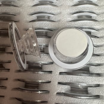 Stolna podrška – konstrukcija od legura, opći stil.