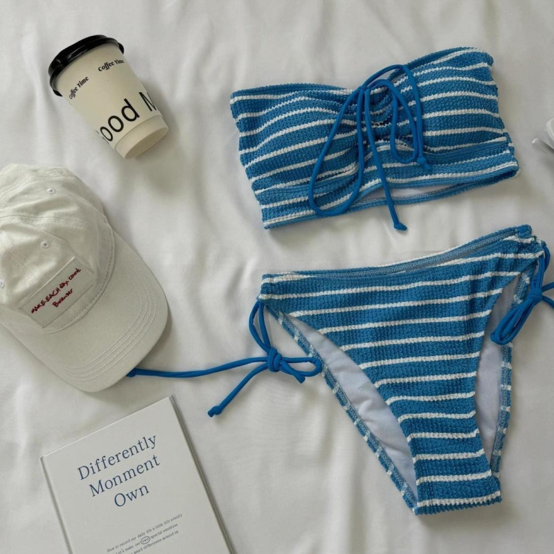 Upravljeni bikini set s bandeau vrhom i halterom, podijeljeni dizajn, ženska plaža odjeća, trodijelni komplet
