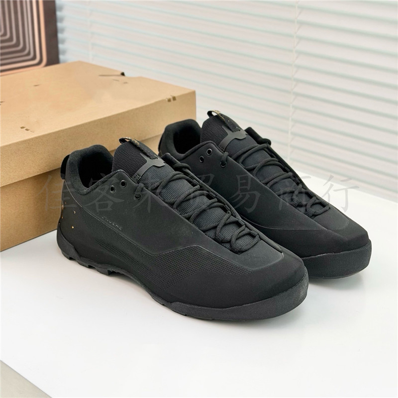 Pantofi de drumeție pentru bărbați, pentru toamnă - impermeabili, antiaderanți, rezistenți la abraziune, partea superioară din nubuk, talpă interioară din textil