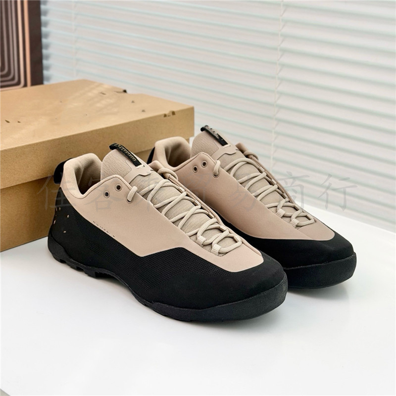 Pantofi de drumeție pentru bărbați, pentru toamnă - impermeabili, antiaderanți, rezistenți la abraziune, partea superioară din nubuk, talpă interioară din textil