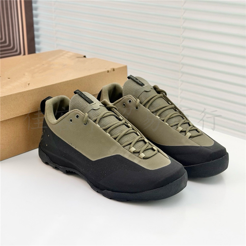 Pantofi de drumeție pentru bărbați, pentru toamnă - impermeabili, antiaderanți, rezistenți la abraziune, partea superioară din nubuk, talpă interioară din textil