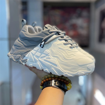 Muške tenisice Dad Sneakers – gornji dio od mikrovlaknaste kože, gumeni đon, srednje visoke, vezanje šnurkama, niski pet 1–3 cm