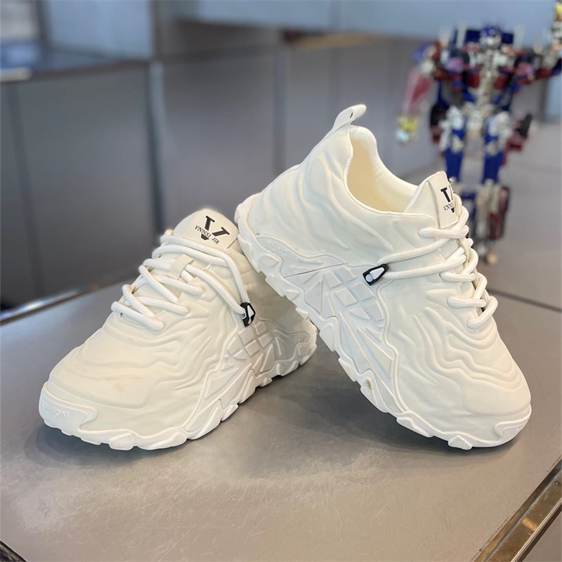 Muške tenisice Dad Sneakers – gornji dio od mikrovlaknaste kože, gumeni đon, srednje visoke, vezanje šnurkama, niski pet 1–3 cm