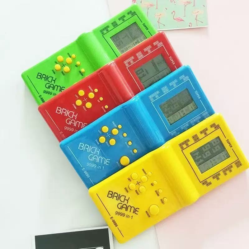 Prenosna retro Tetris igraća konzola, 4 GB memorije, bez OS, bežična veza, jedan igrač, nostalgični stil