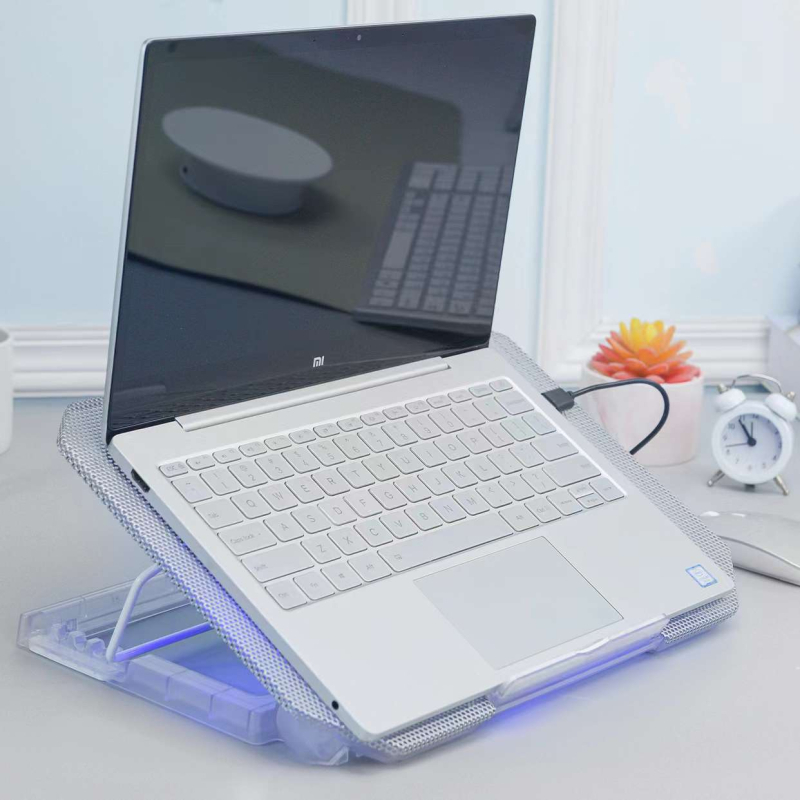 Notebook radiator S200C – ABS materijal, zračno hlađenje, dvije toplinske cijevi, dva USB priključka, tih rad