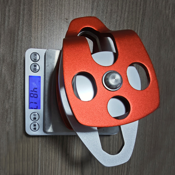 Dvodijelni kladkasti sustav za vanjsku spašavanje, s bočnom pločom i ležajevima na osi, za planinarenje i penjanje